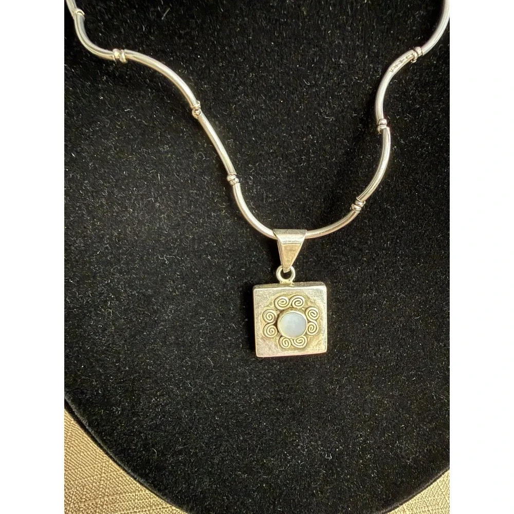Sterling Silver Wavy Bar Chain Necklace With Square 925 Pendant Stunning Unique